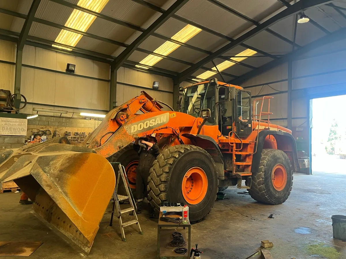 2012 DOOSAN DL420 - Image 1