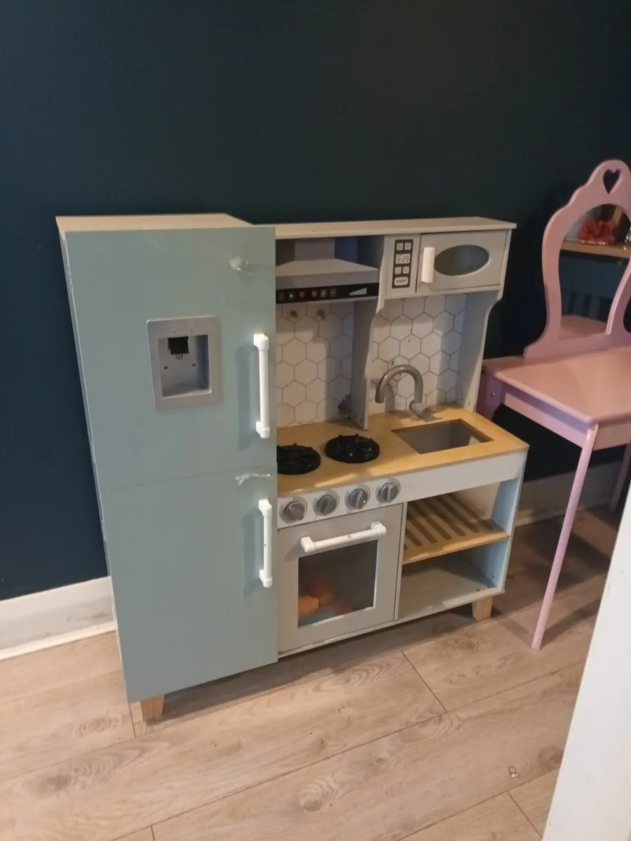 Kids play kitchen - Image 2