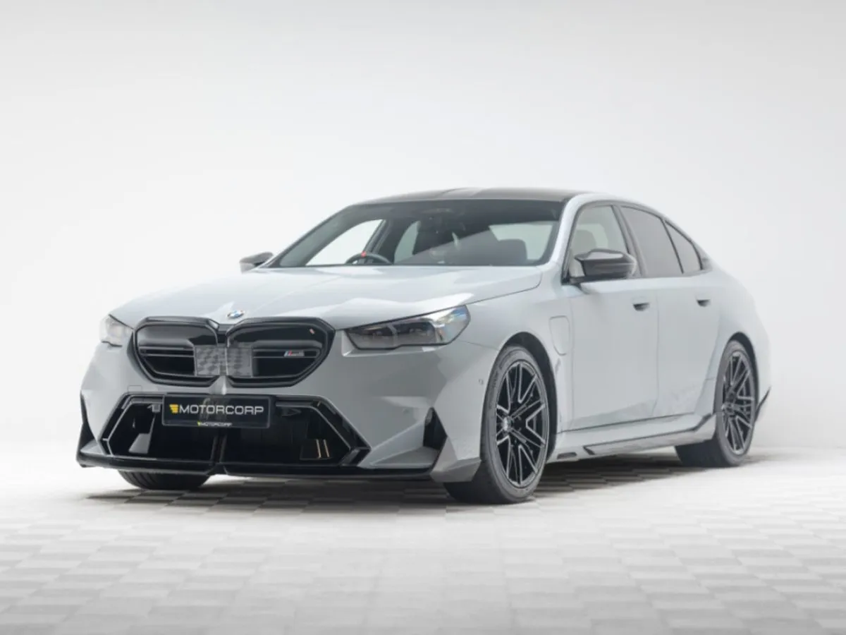 BMW M5 M5 4.4 Phev 727HP - Image 3