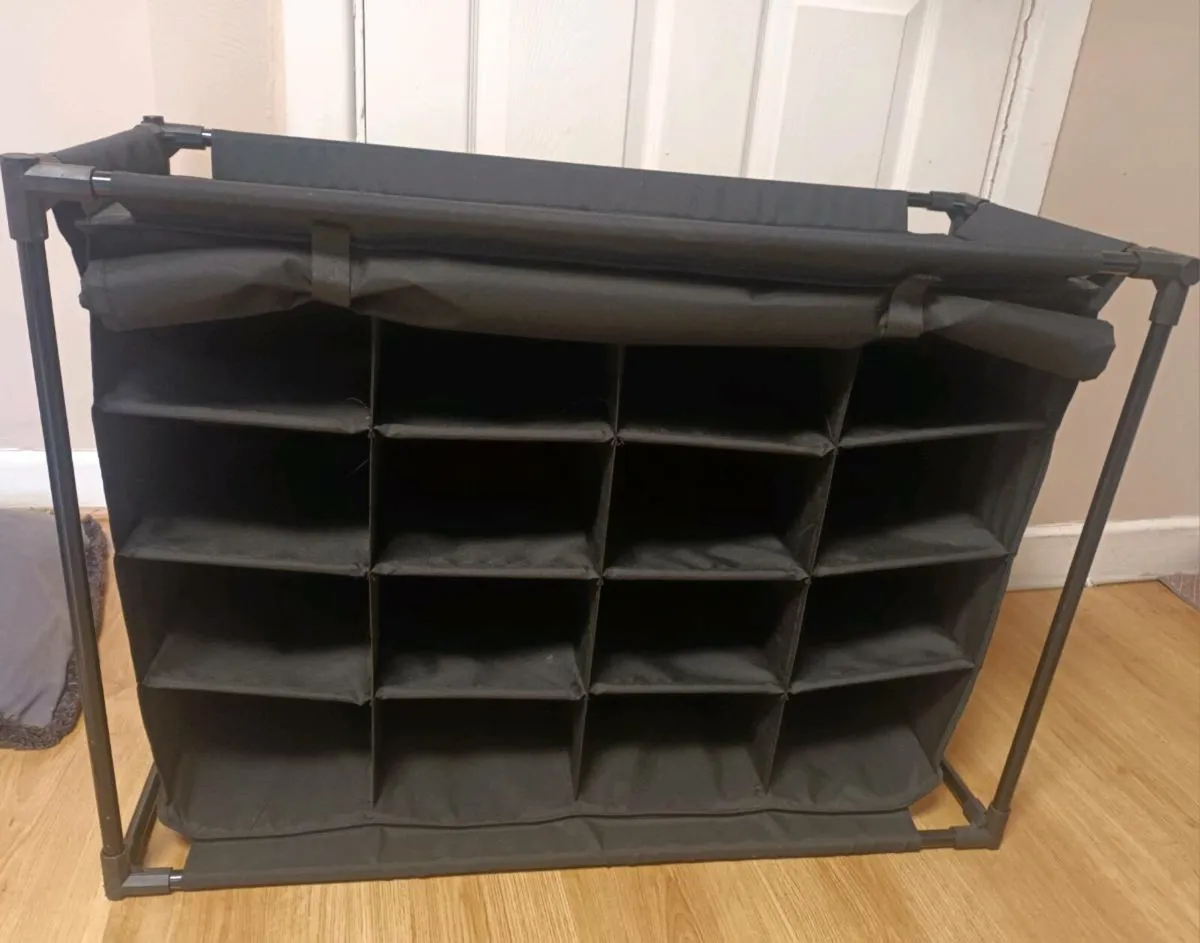 Shoes rack