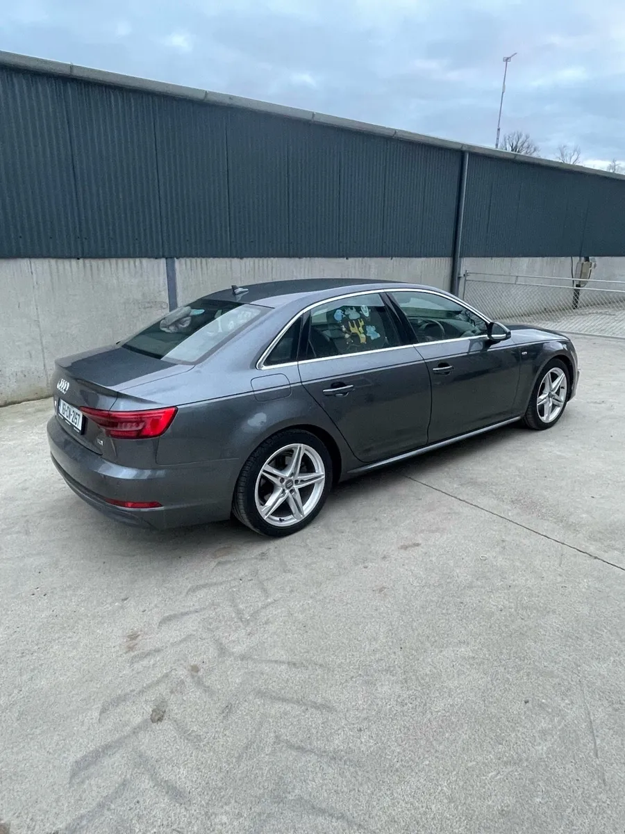 Audi A4 2016 - Image 2
