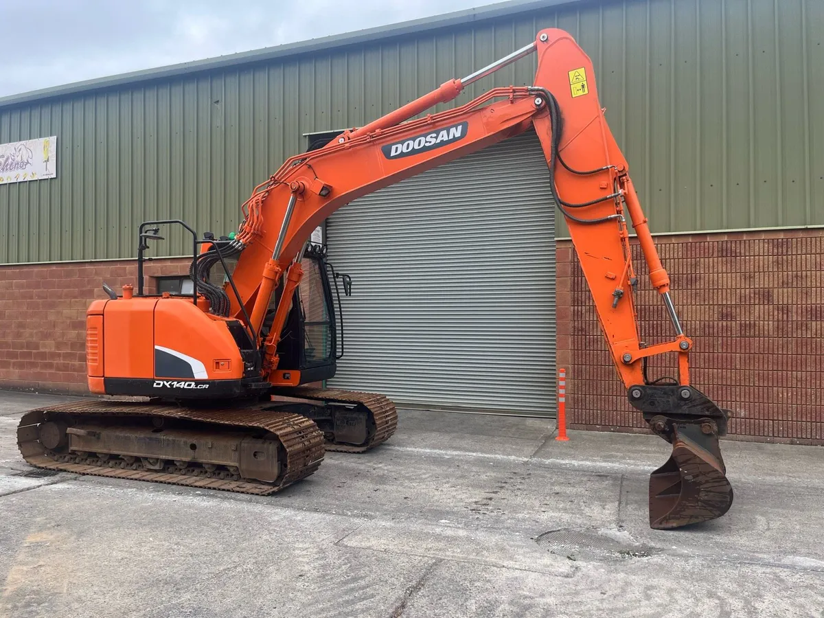 2015 Doosan Dx140lcr-3 - Image 1