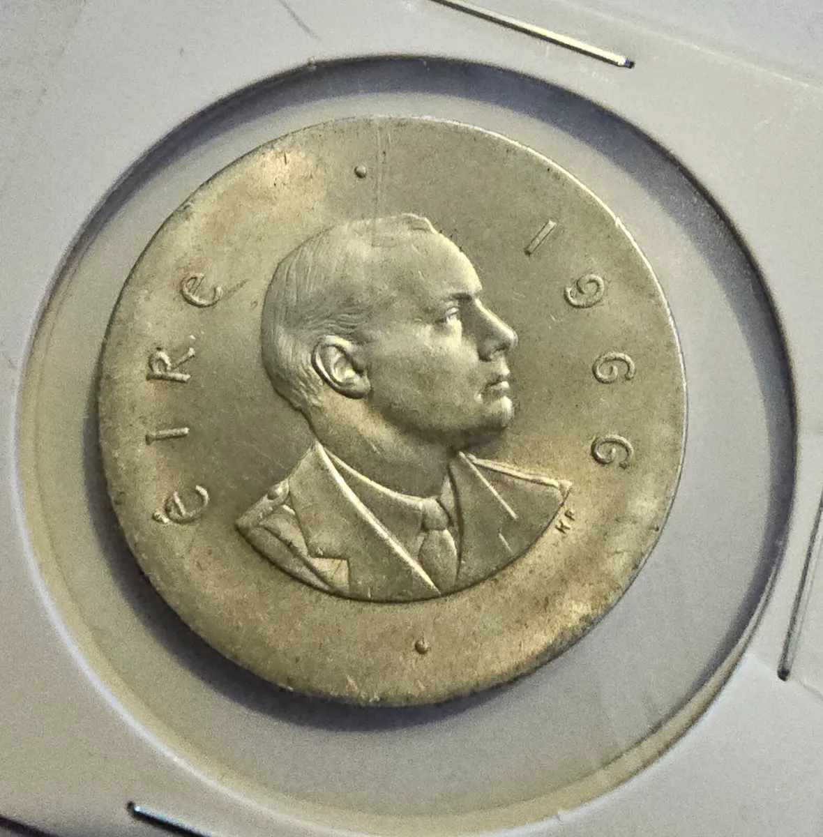 Irish Silver coin and note - Image 3