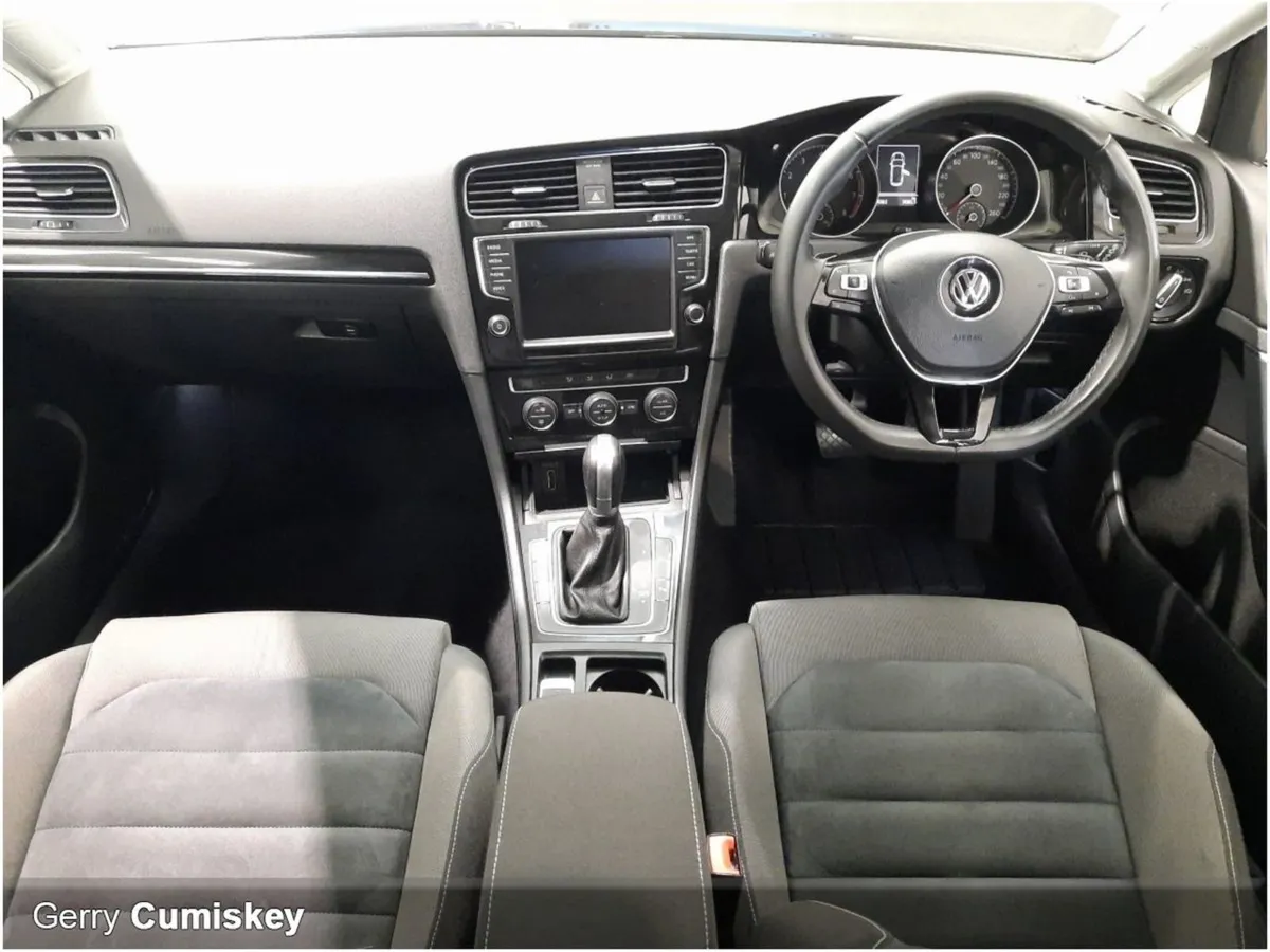 Volkswagen Golf Estate Highline Automatic 1.4 TSI - Image 2
