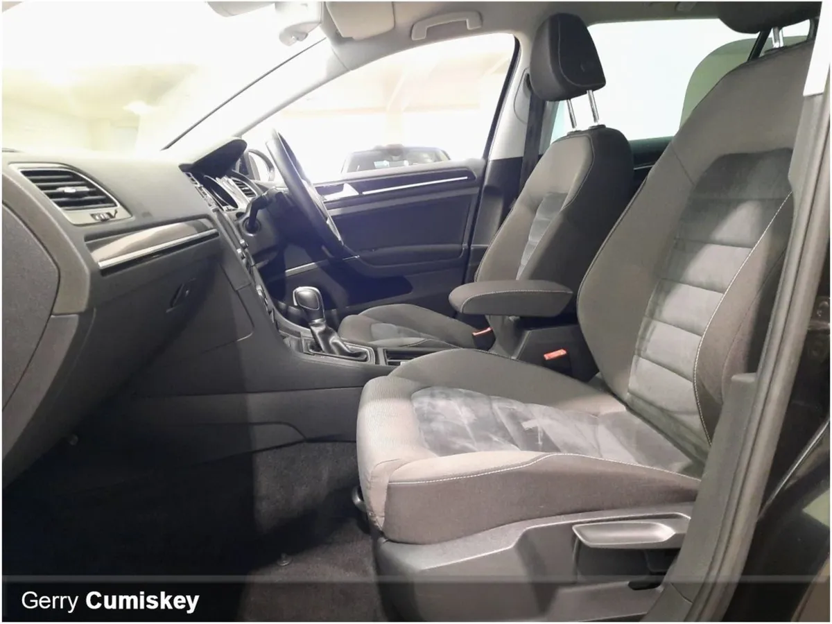 Volkswagen Golf Estate Highline Automatic 1.4 TSI - Image 4