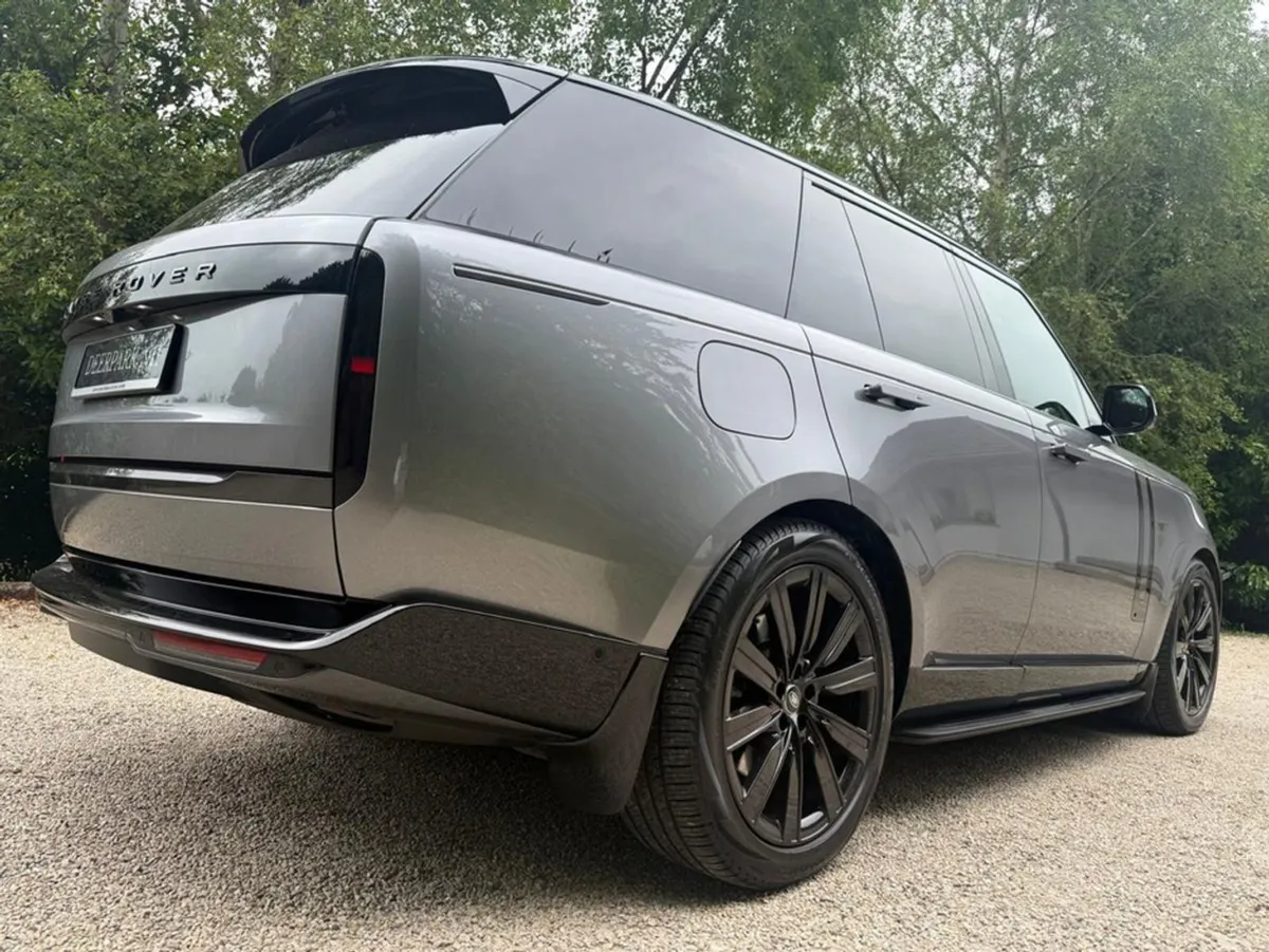 Land Rover Range Rover P550e Autobiography - Image 3