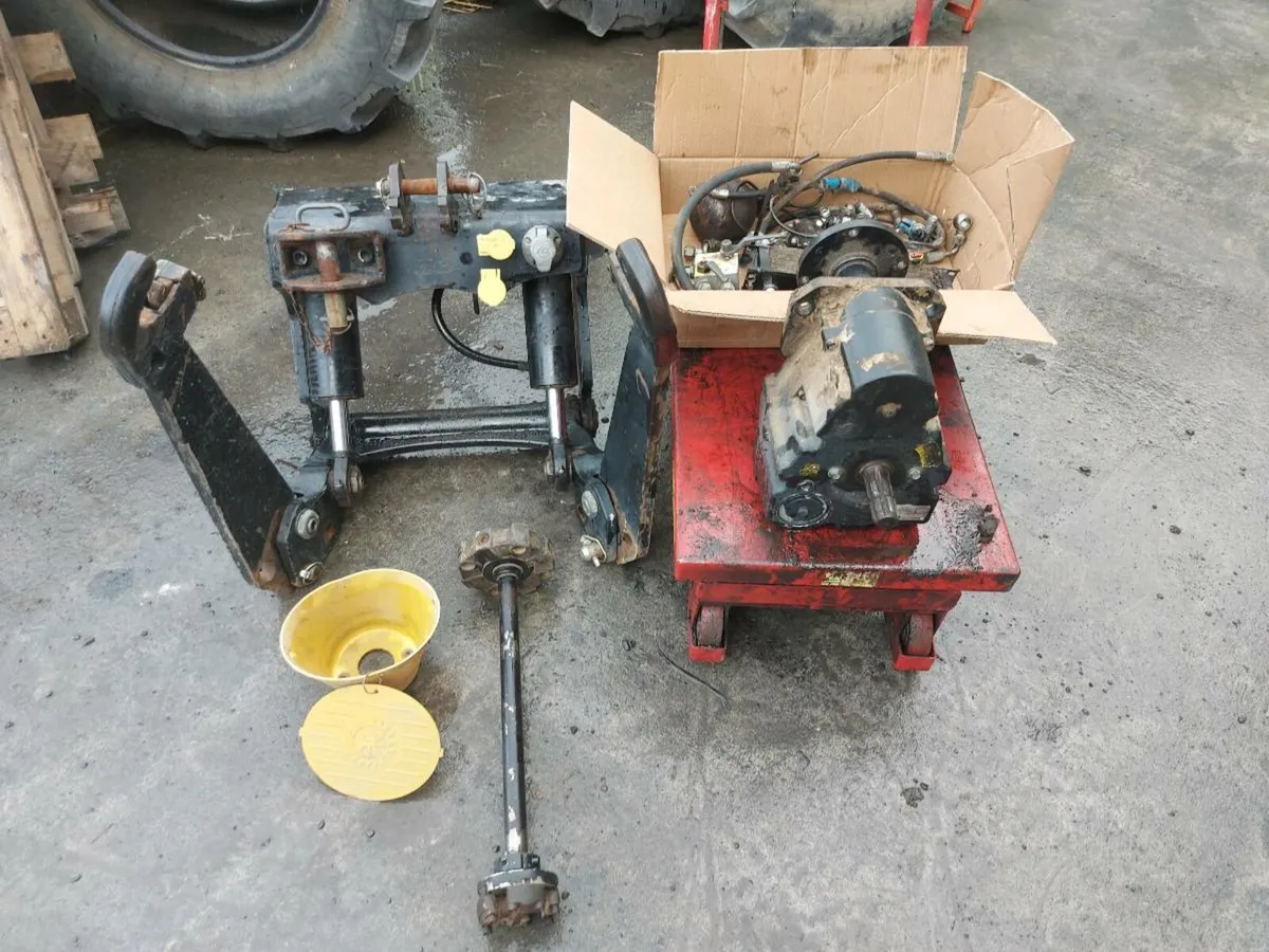 Newholland front linkage and pto - Image 1