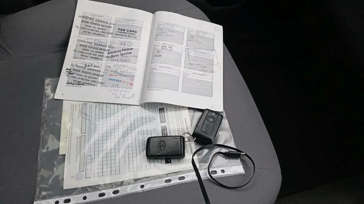 Toyota Prius 1.5 Petrol Automatic - Image 3