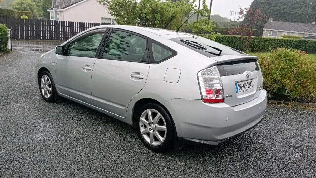 Toyota Prius 1.5 Petrol Automatic - Image 4