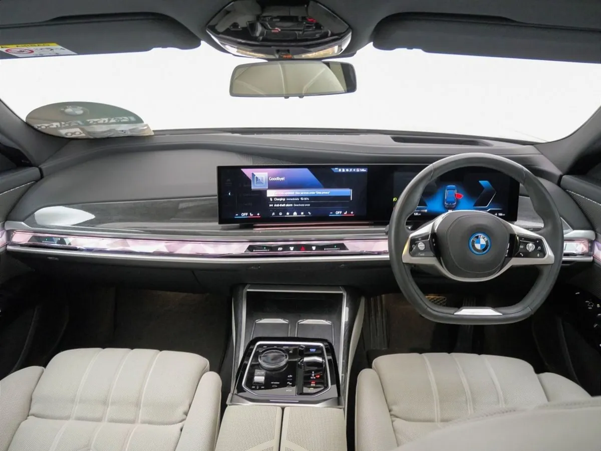 BMW i7 Xdrive60 Excellence - Image 4