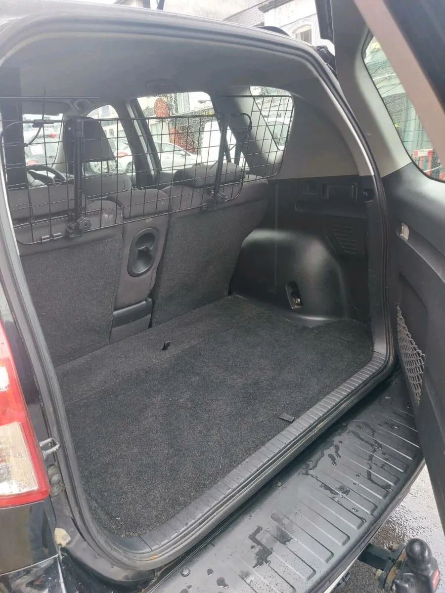Toyota Rav4 2.2 Luna - Image 4