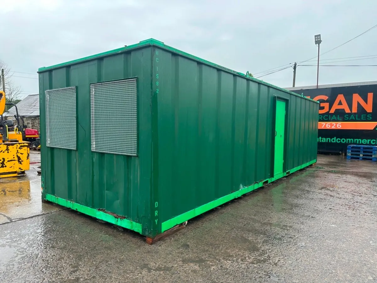 32 x 10 site changing drying room. - Image 2