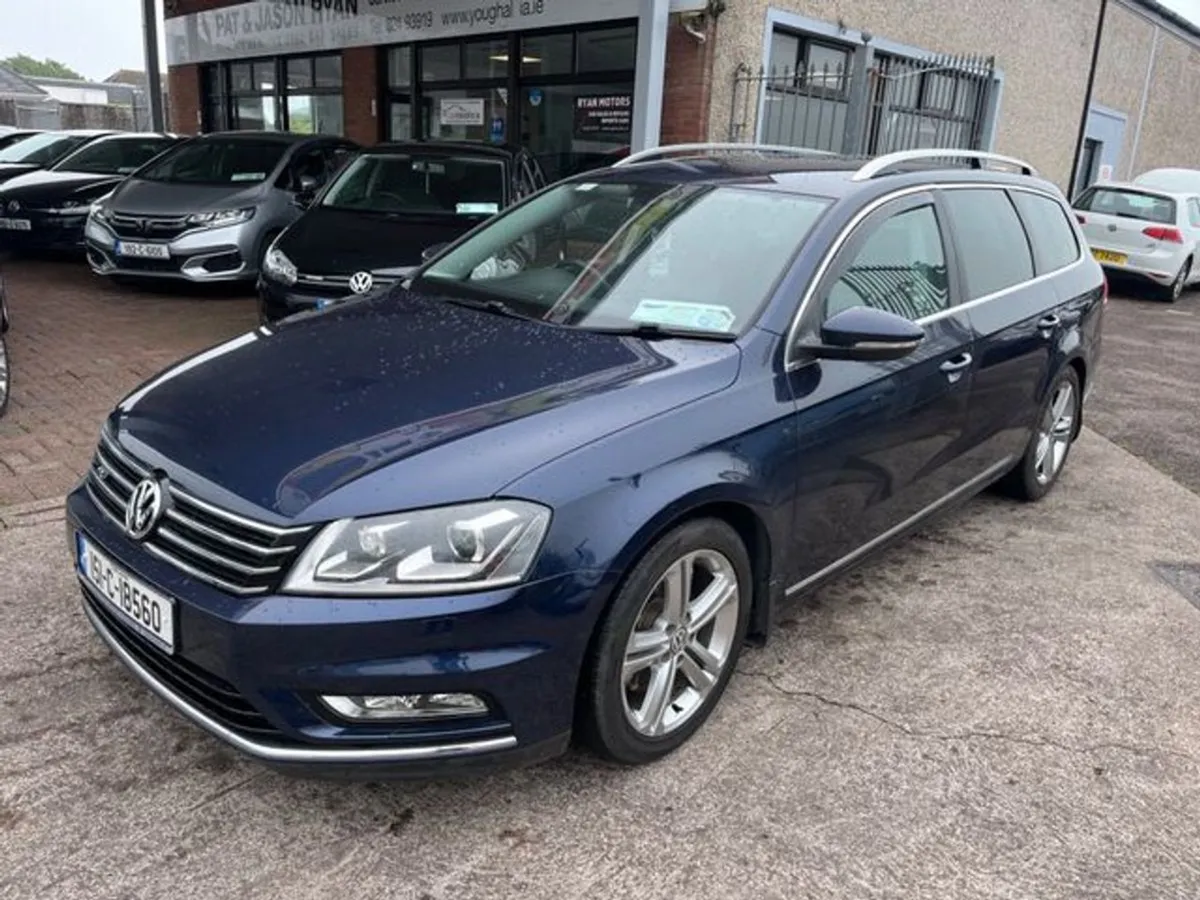 Volkswagen Passat R Line 1.4 tsi Automatic - Image 1