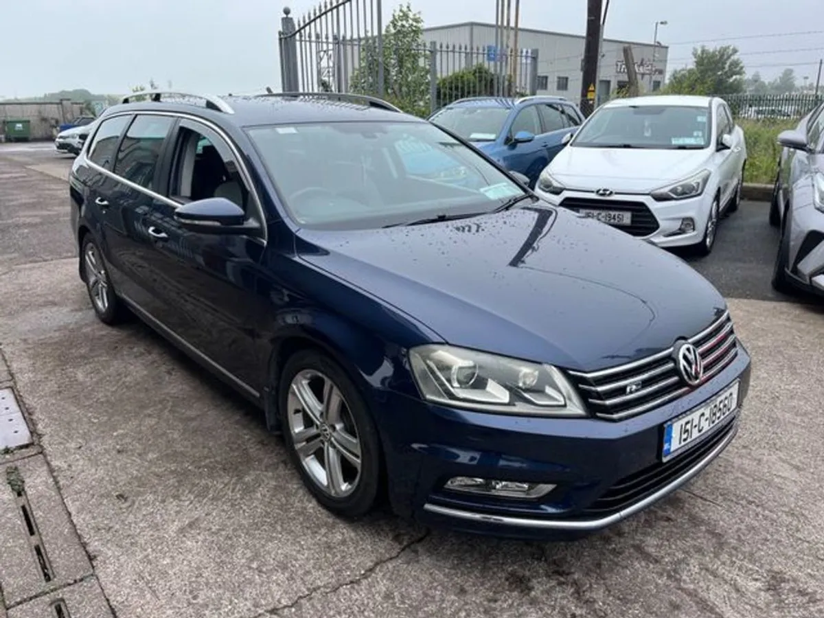 Volkswagen Passat R Line 1.4 tsi Automatic - Image 2
