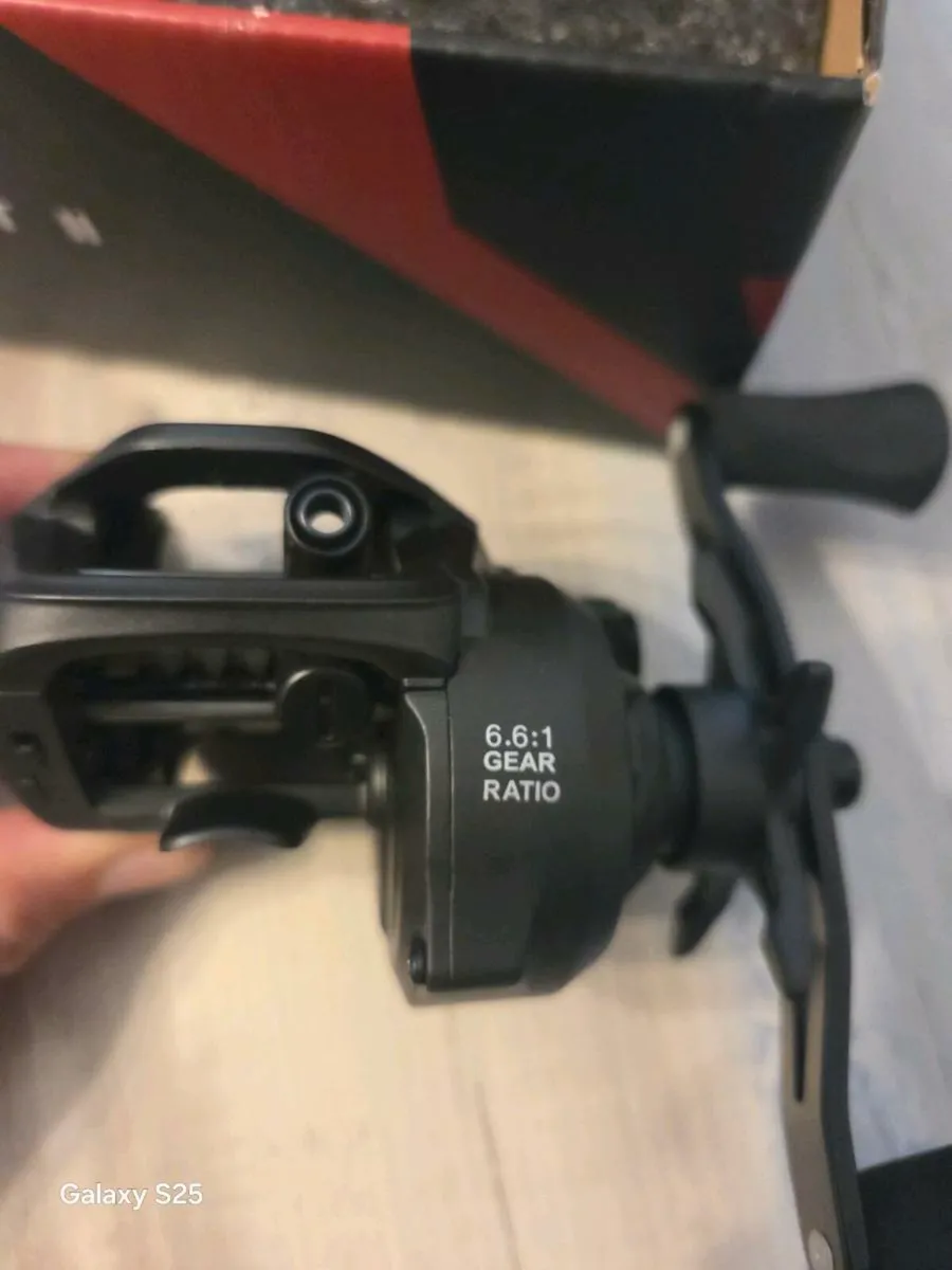 Baitcast reel - Image 3