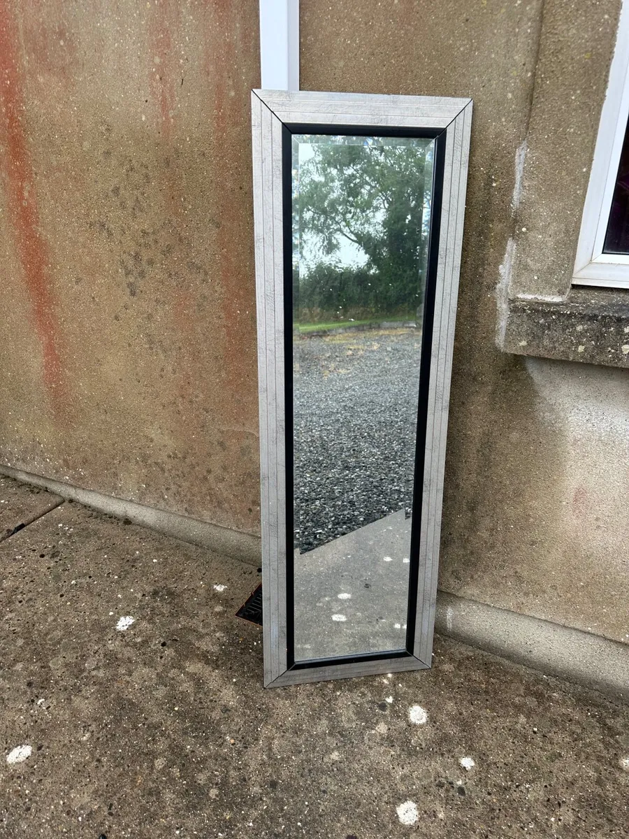 Mirror &chair - Image 4