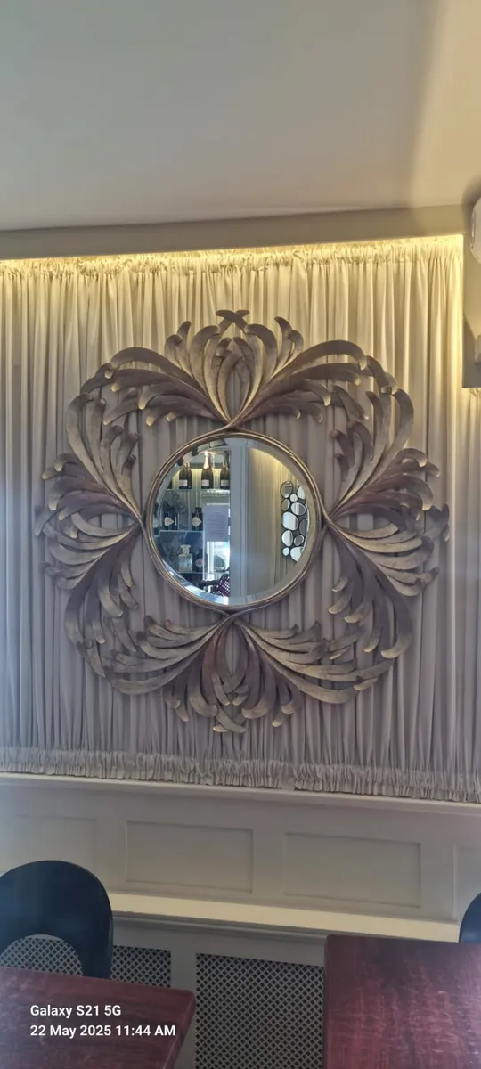 Restaurant tables chairs mirrors ect - Image 1