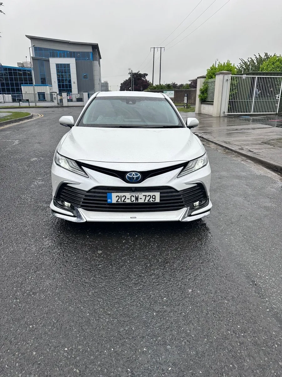 Toyota Camry 2021 GR shape PLATINUM - Image 1