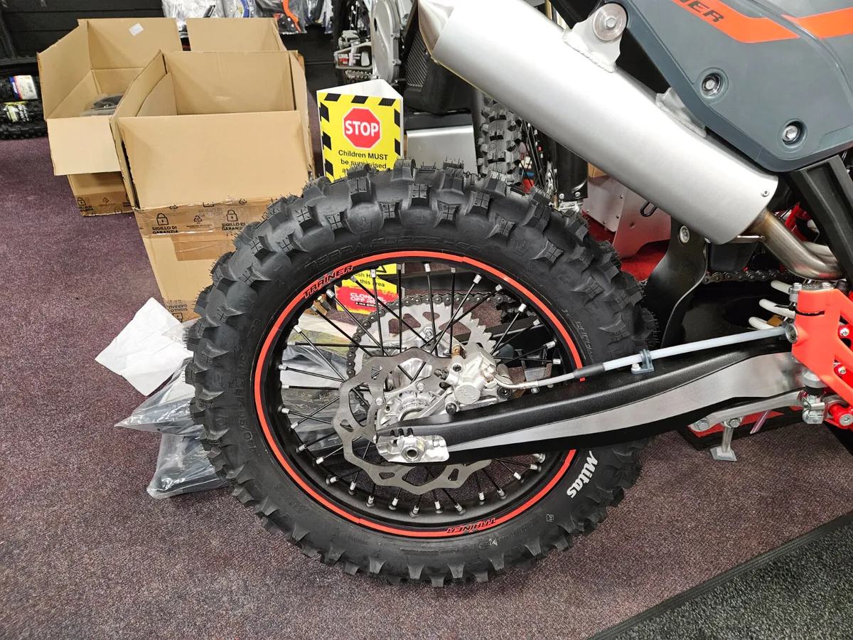 2025 Beta 300 X-trainer - Image 4