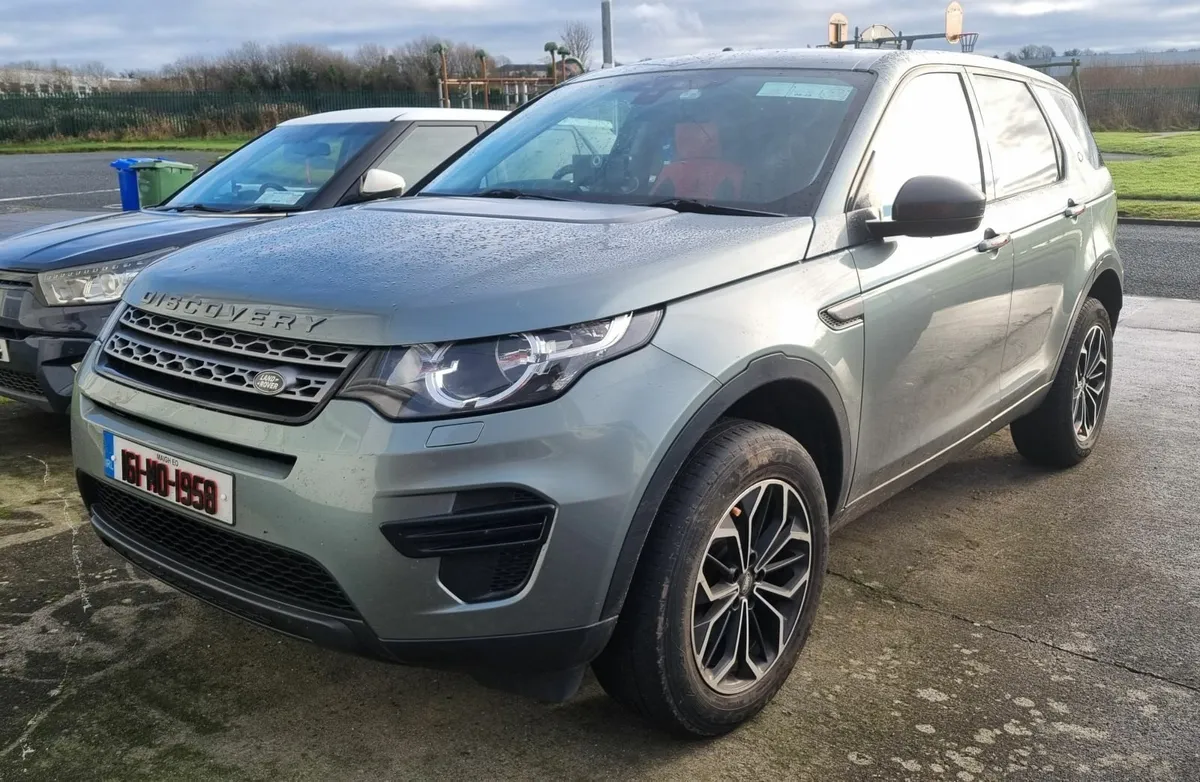 Land Rover Discovery Sport 2016 - Image 2