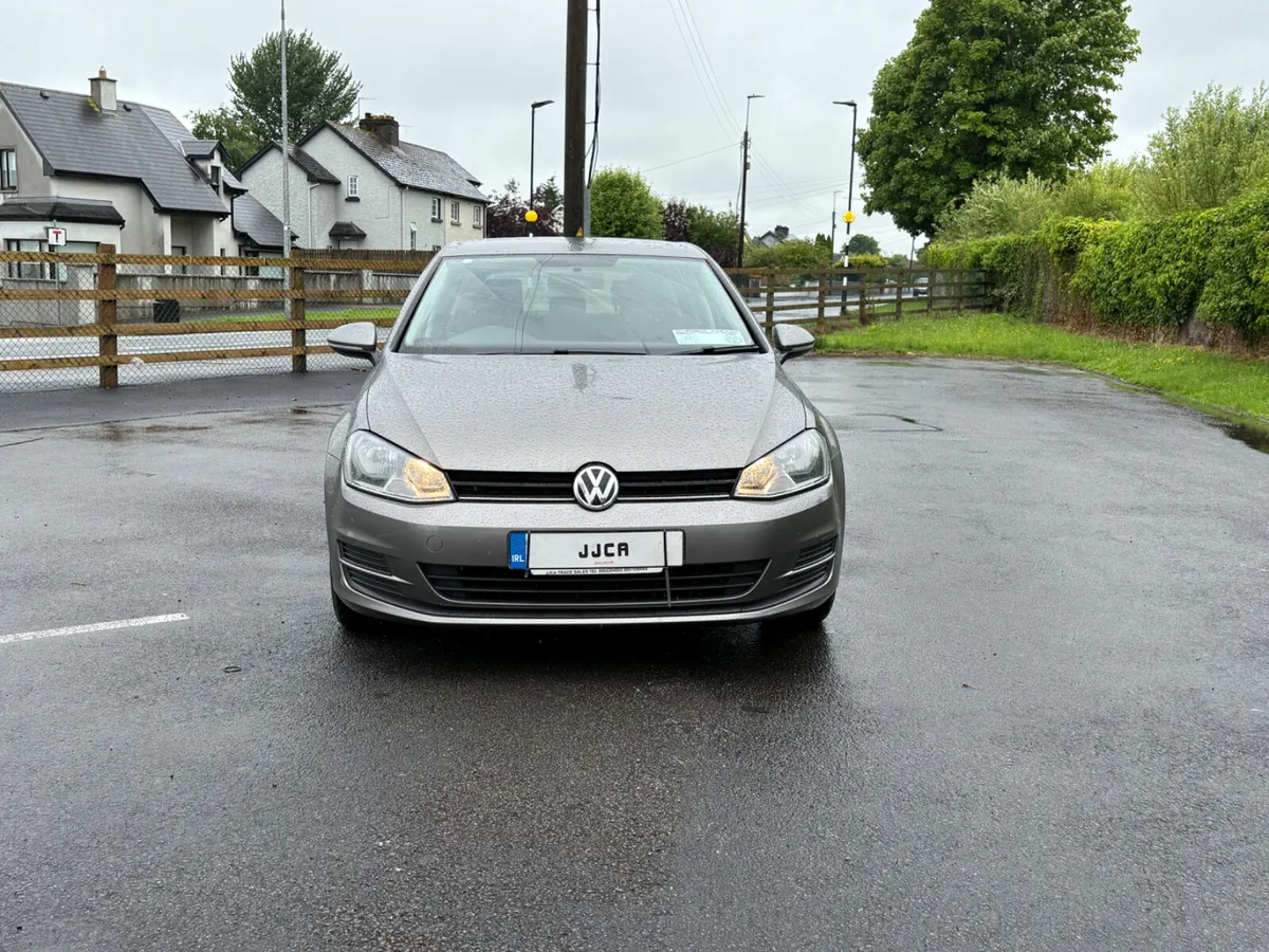 ABSOLUTELY IMMACULATE 2015 (151) VW GOLF - Image 4