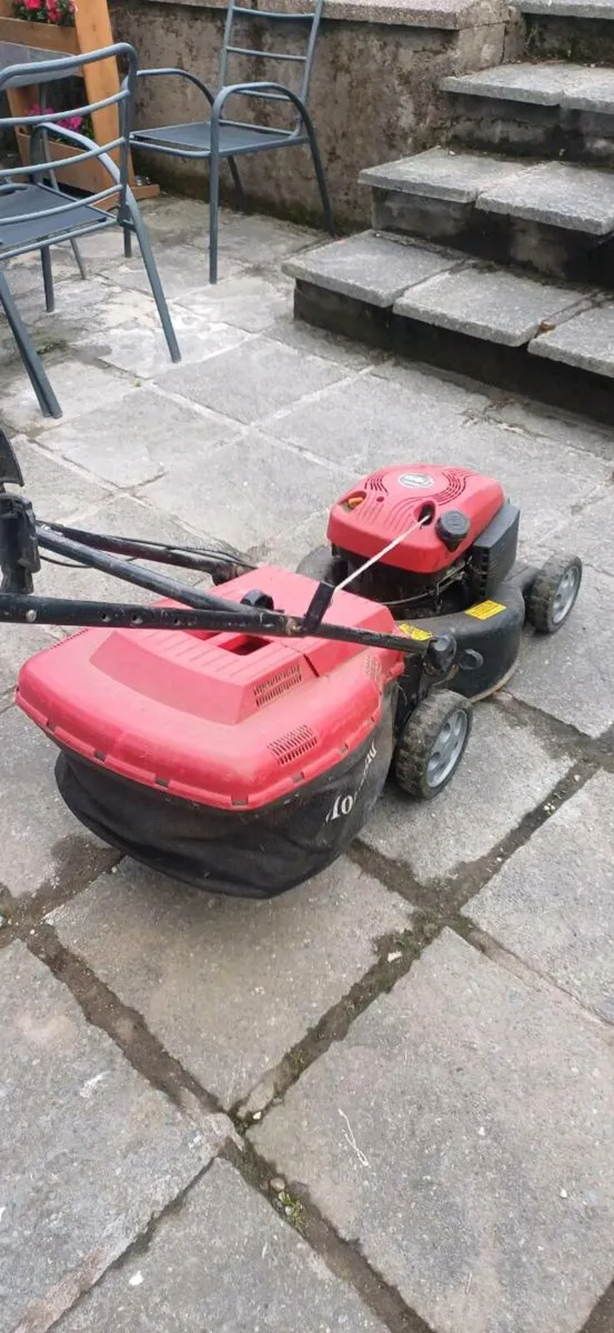 Mountfield Petrol Lawn Mower - Image 2