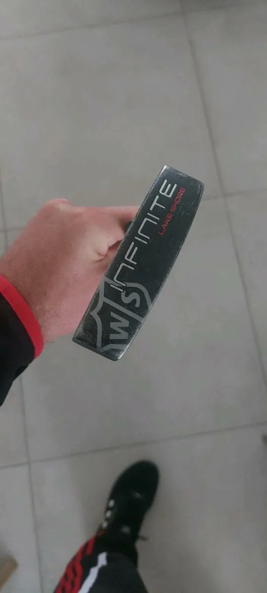 Wilson Infinite 34" Putter RH w Headcover - Image 2