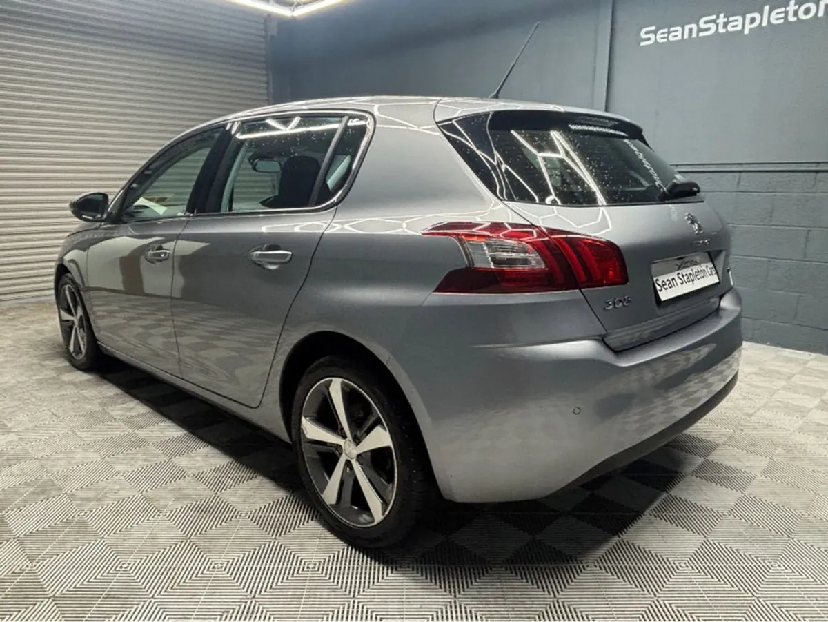 Peugeot 308 B6 Allure 1.6 Blue HDI 100 4DR - Image 4