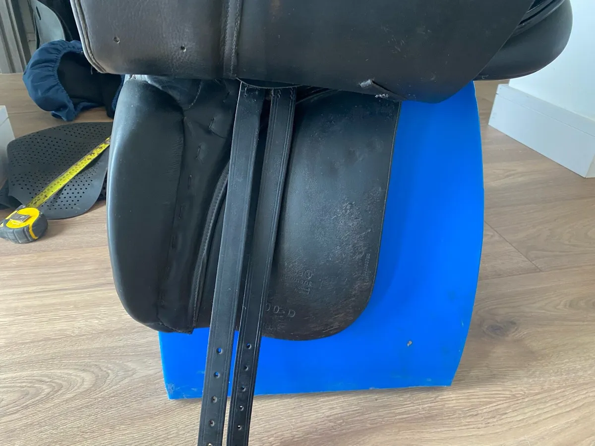 GFS 18” M Dressage Saddle - Image 4