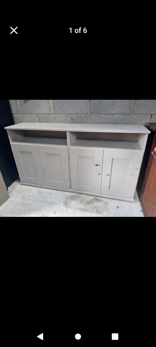 Grey unit