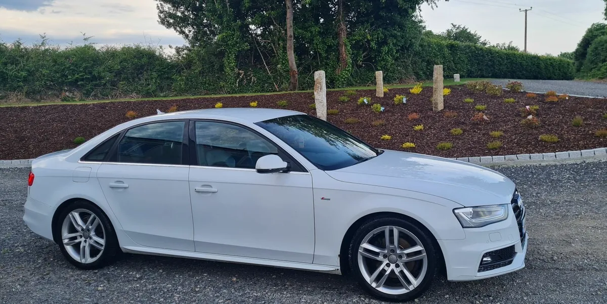 Audi A4 2014 - Image 2
