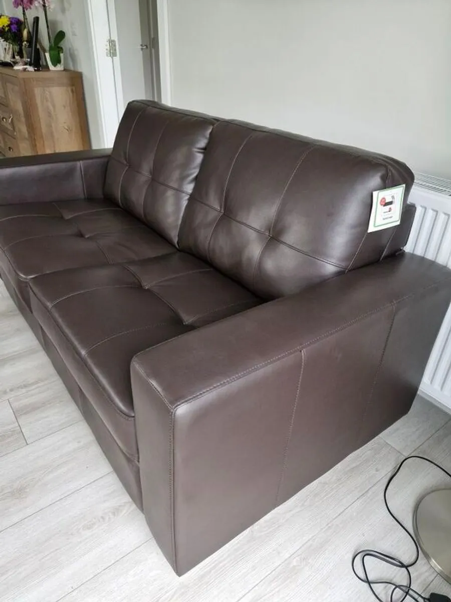sofa - Image 3