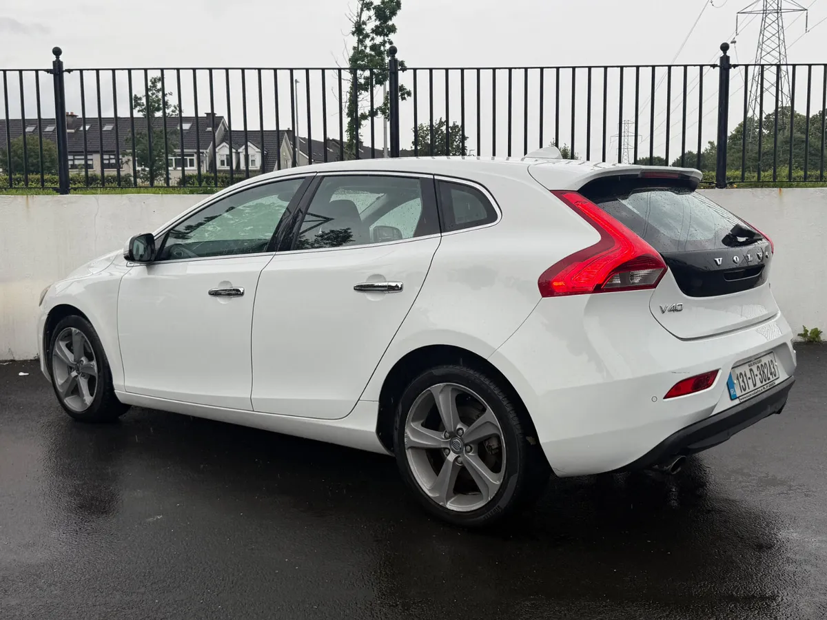 Volvo V40 1.6 R DESIGN AUTOMATIC FRESH NCT 07/26 - Image 3