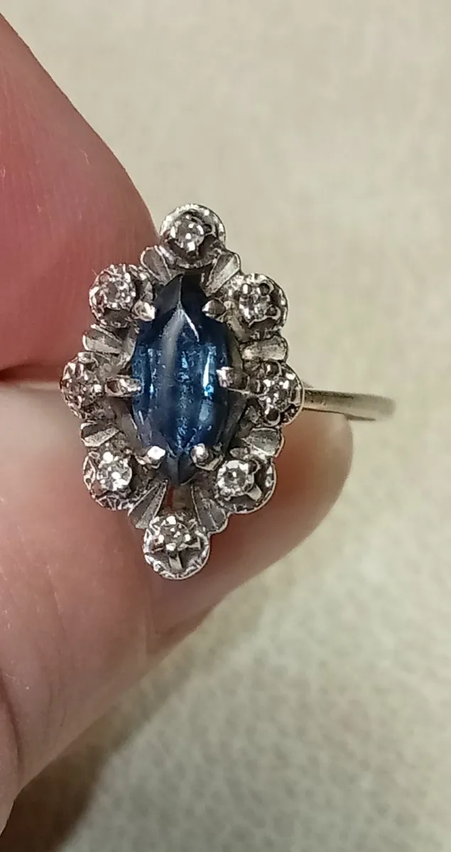 Beautiful Vintage Sapphire Ring - Image 2