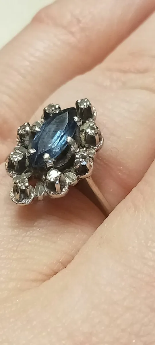 Beautiful Vintage Sapphire Ring - Image 3