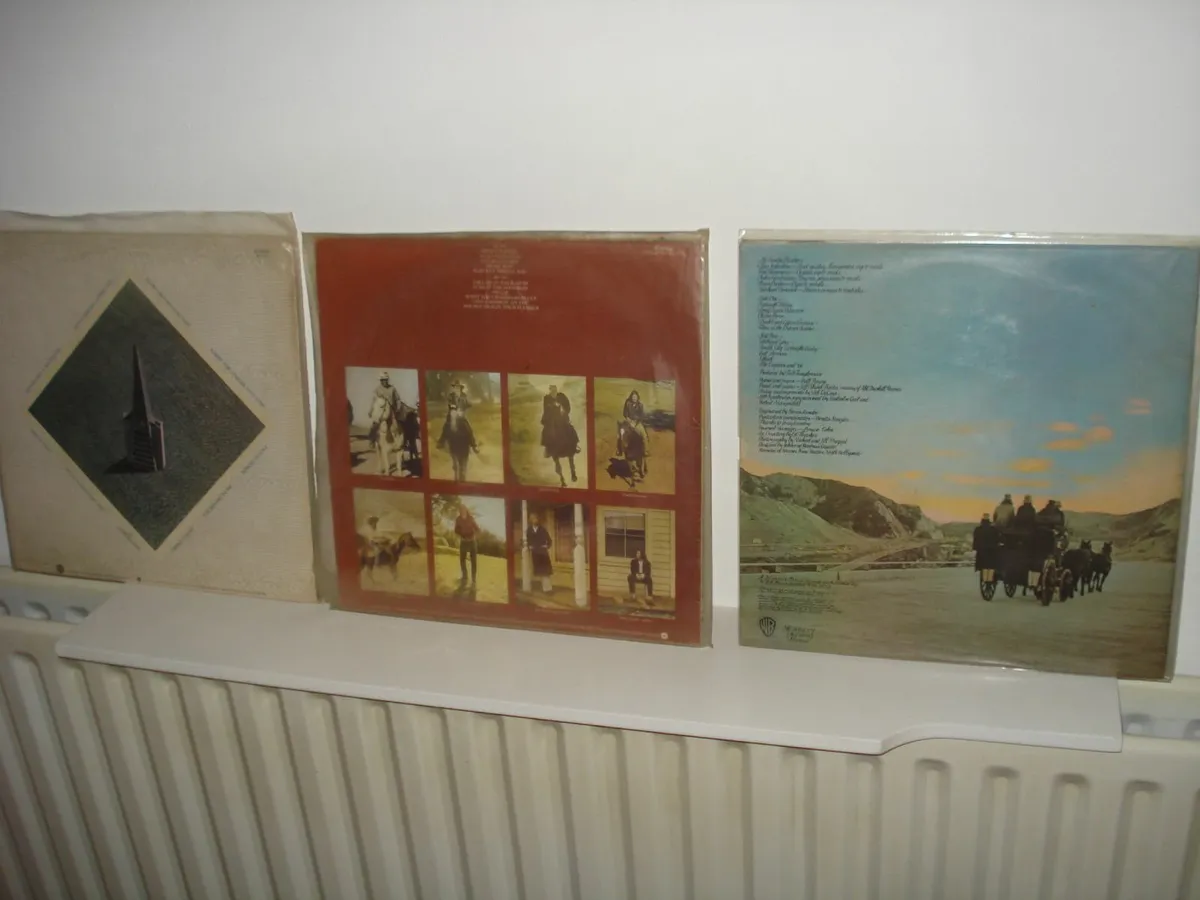 DOOBIE BROTHERS VINYL ALBUMS. 1973-1975-1977. - Image 2