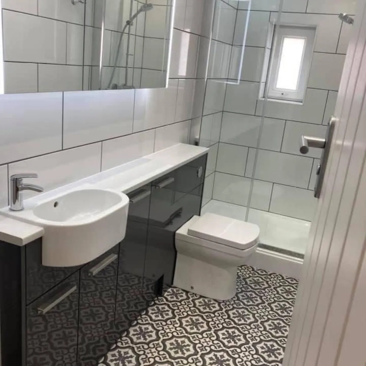 Tiler/ Bath renovation Clare/Limerick/Tipperary - Image 1