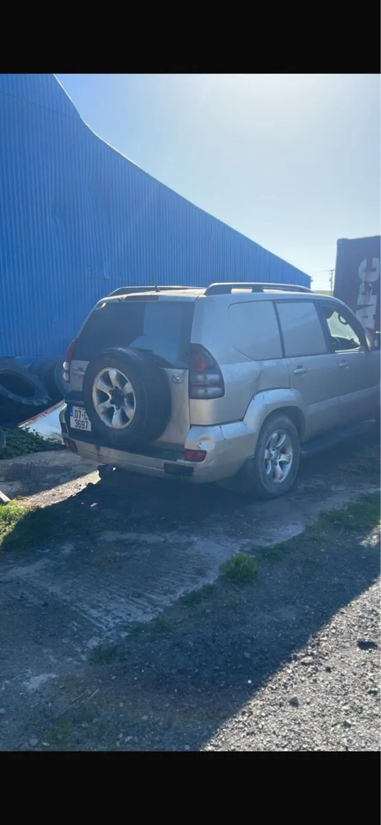 Toyota Landcruiser’s send WhatsApp - Image 4