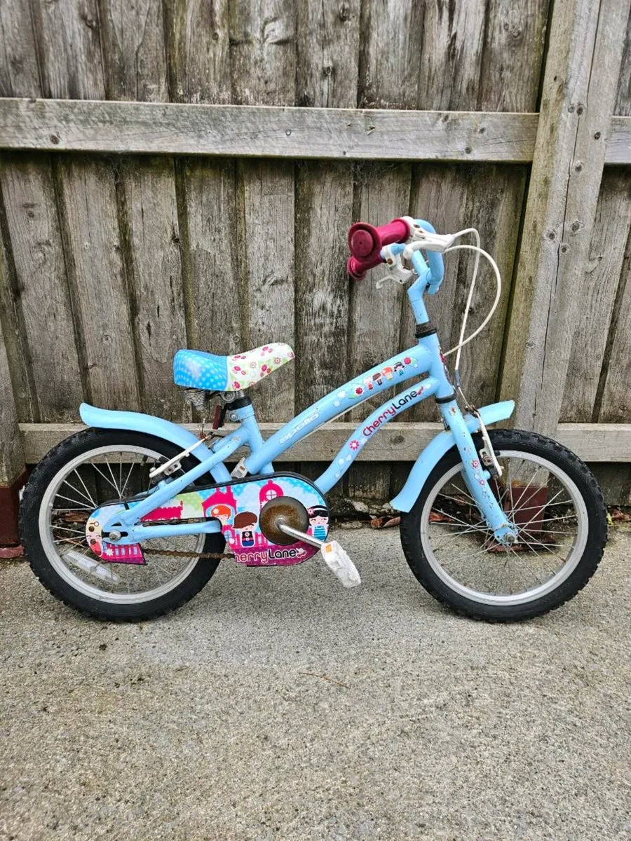 Kids bikes (x 3) - Image 1