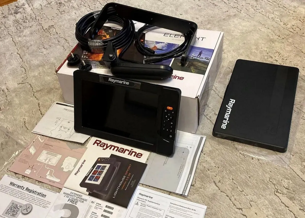 Raymarine Element 12 HV + HV‑100 HyperVision, GP - Image 1