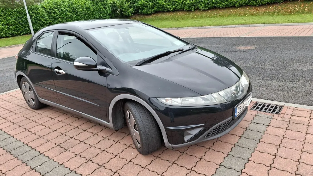 Honda Civic 2009 - Image 1