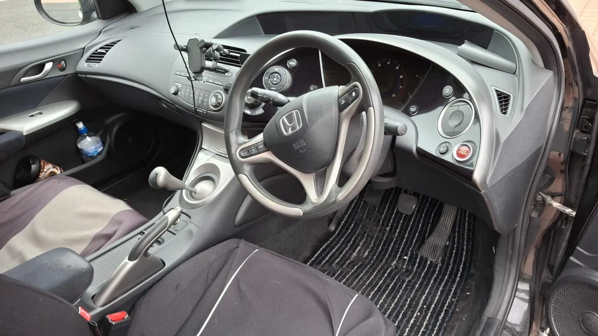 Honda Civic 2009 - Image 4