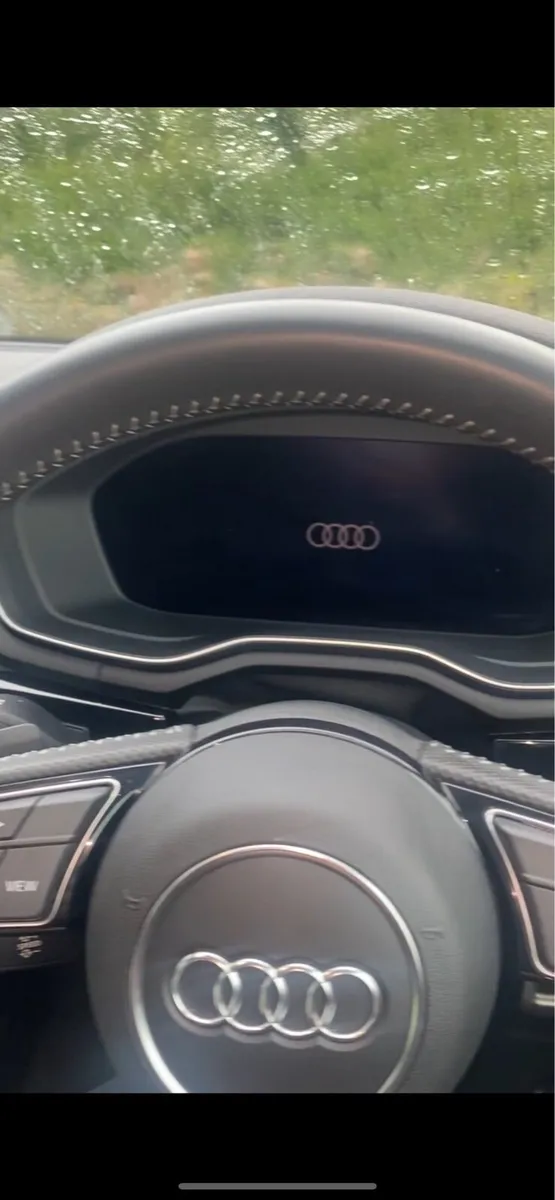 Audi A4 S-Line Black Edition *Tech Pack - Image 3