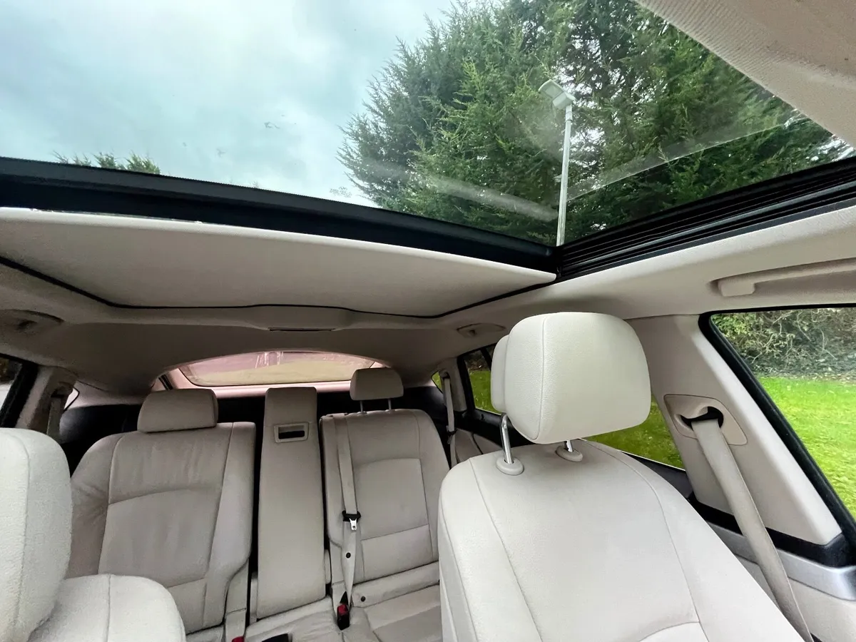 BMW 5-Series 2013 - Image 3