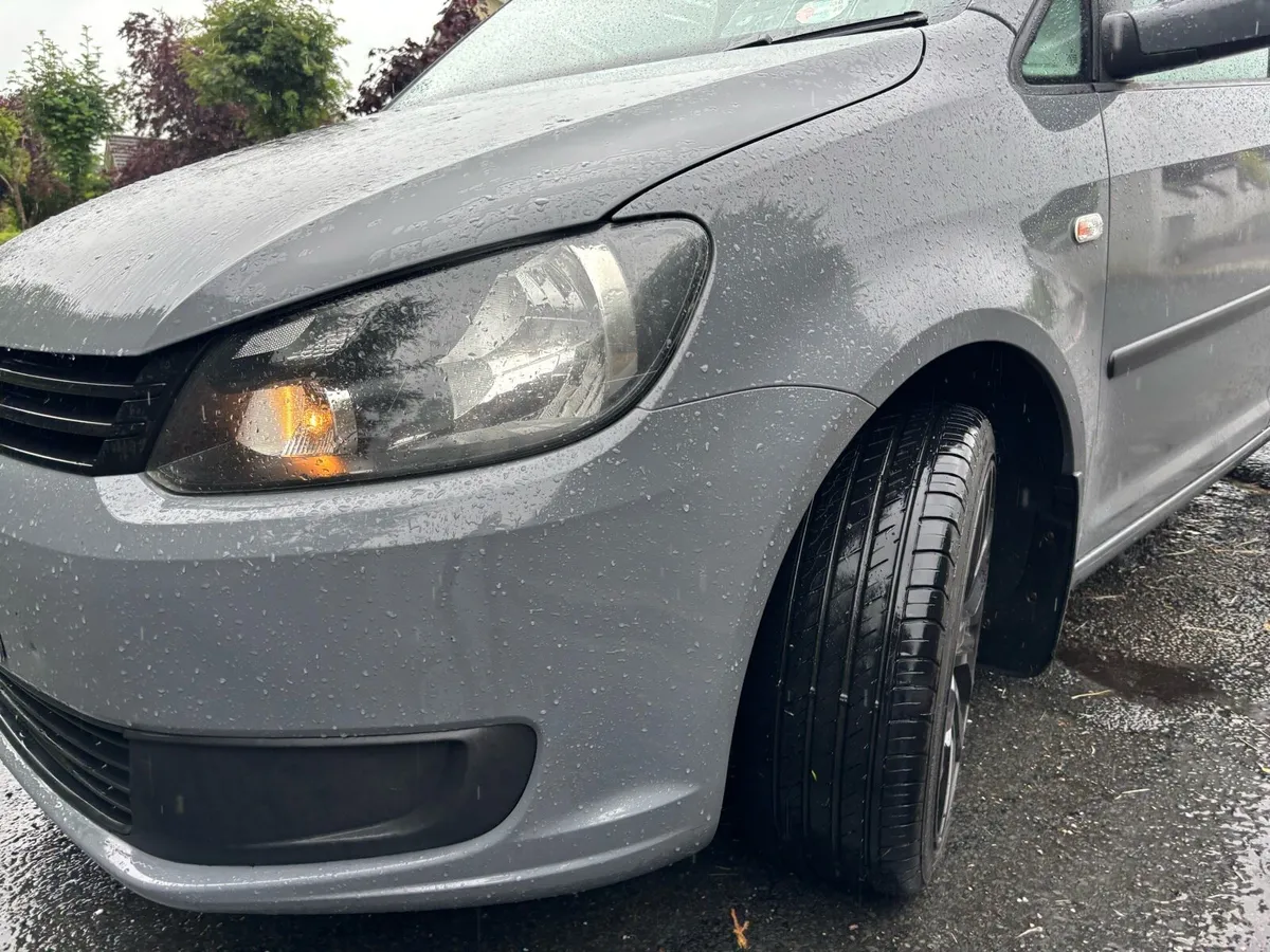 Car - Image 3