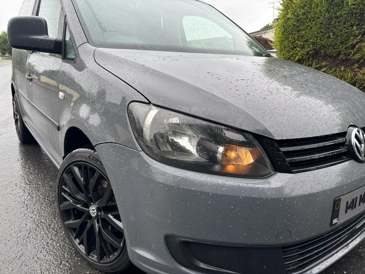 Car - Image 4