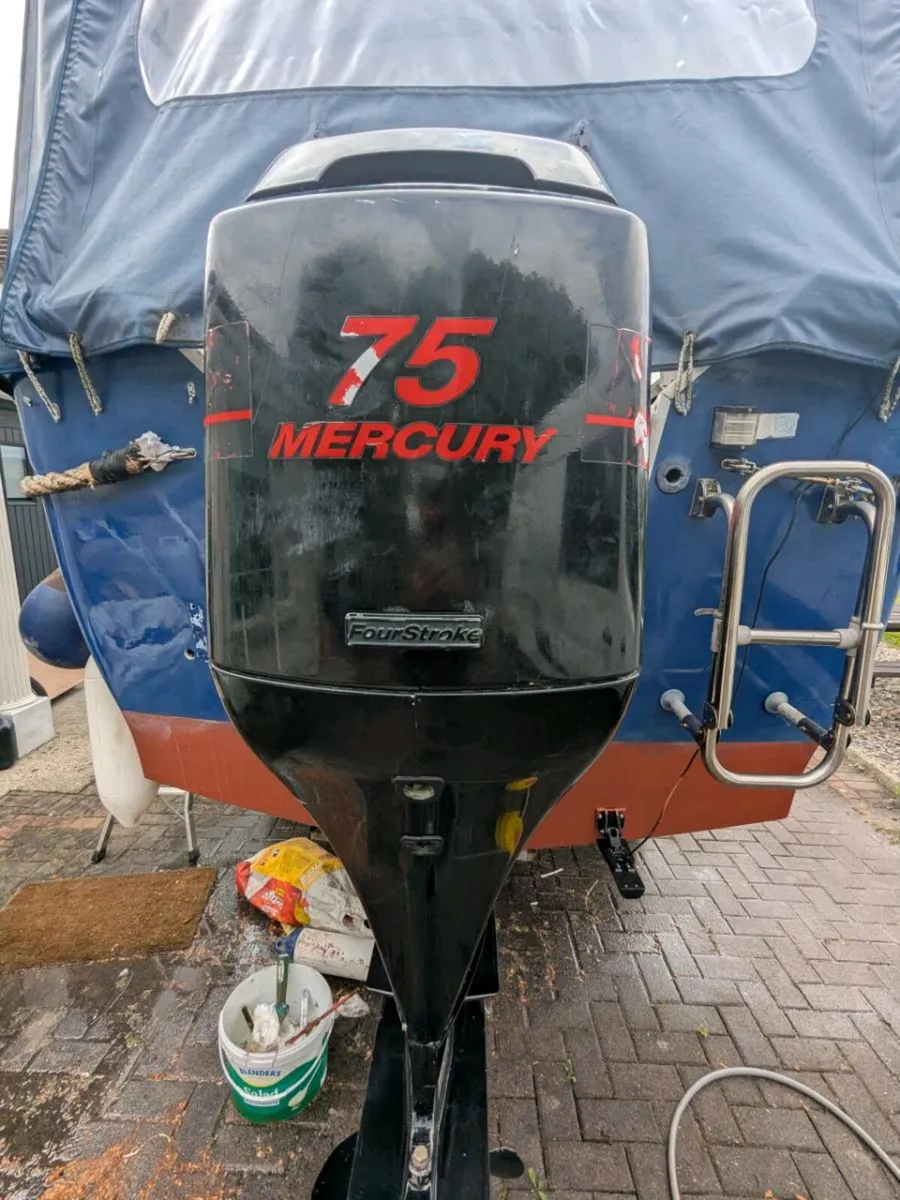 Boat engine - Image 2