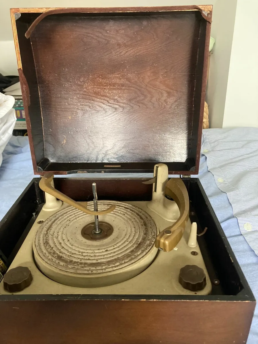 Swordsmaster Record Player - Image 1