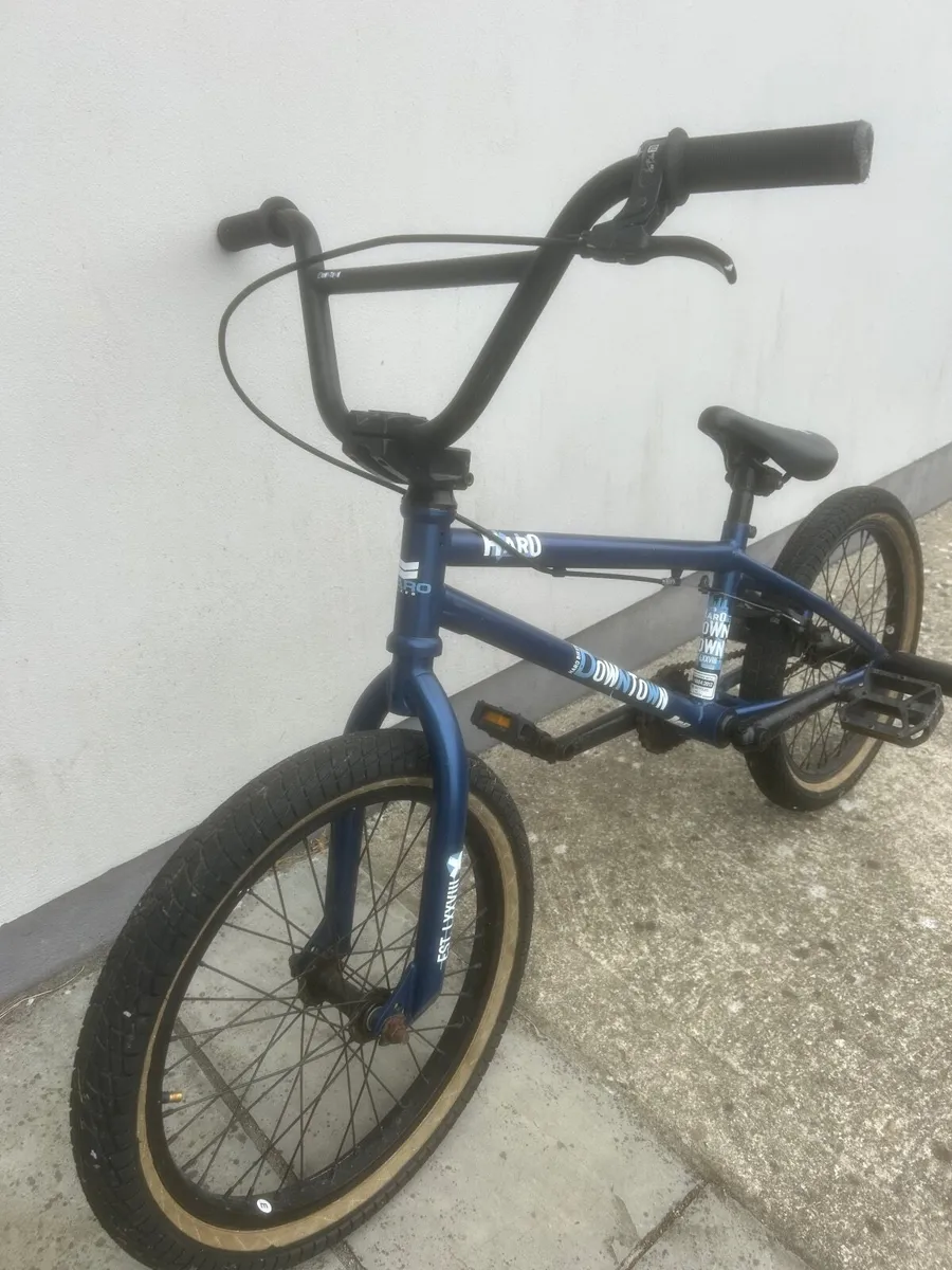 Boys 18inch Haro Downtown BMX bike - Image 1