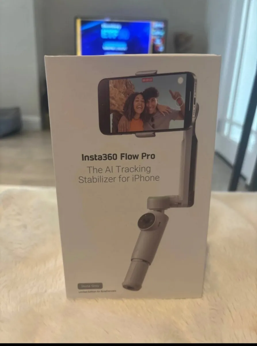Insta360 Flow Pro - Image 1